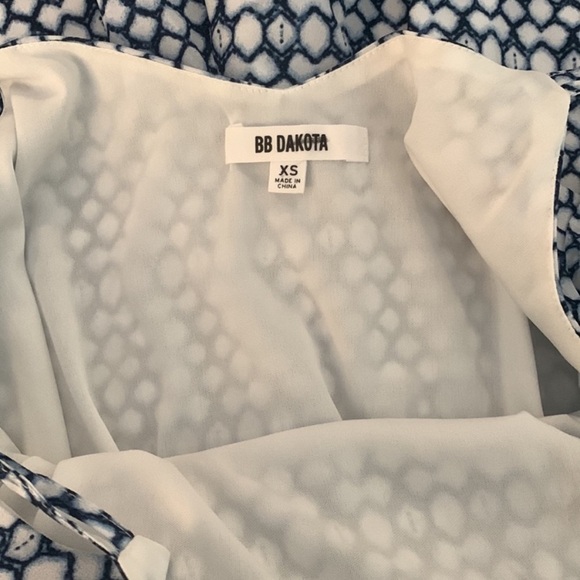 BB Dakota Blue & White Tank Romper! Size XS - Picture 5 of 8